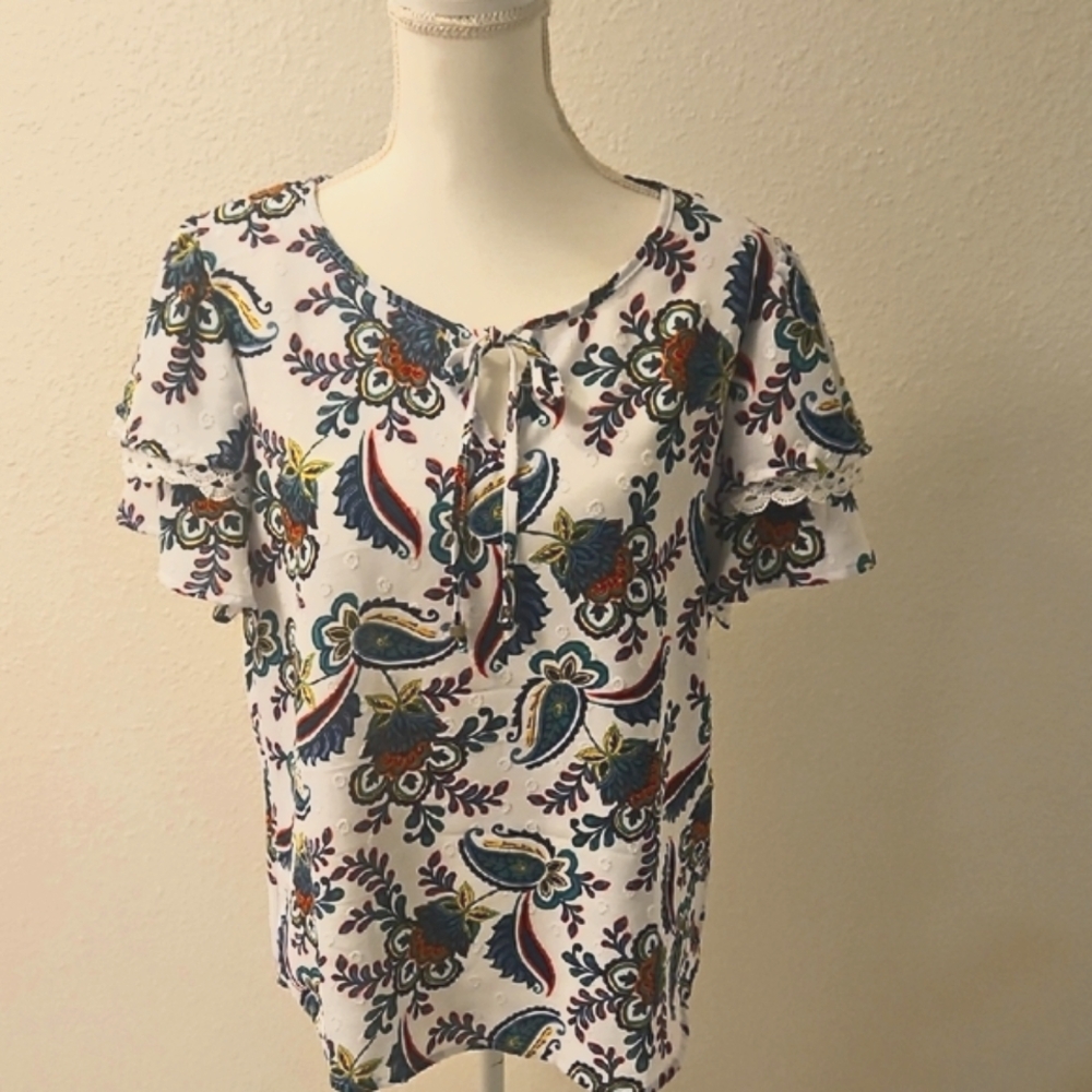 Adrienne Vittadini Floral Print Women's Top.